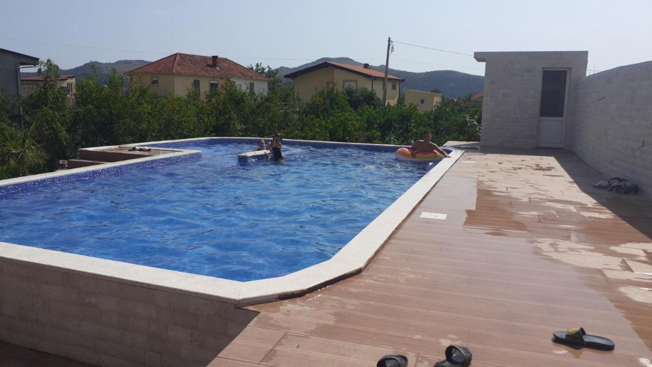 Villa Nilic Bar Buitenkant foto