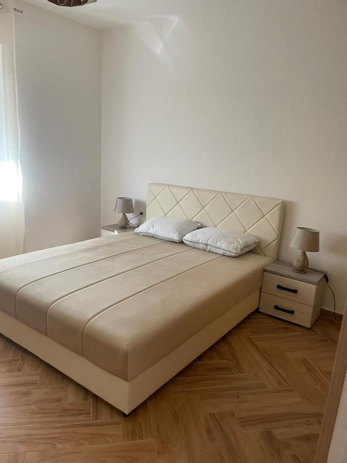Villa Nilic Bar Buitenkant foto