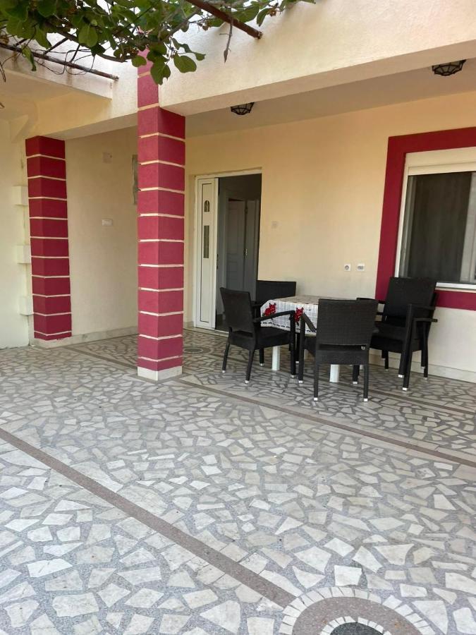 Villa Nilic Bar Buitenkant foto