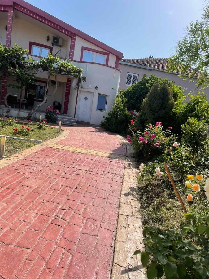 Villa Nilic Bar Buitenkant foto